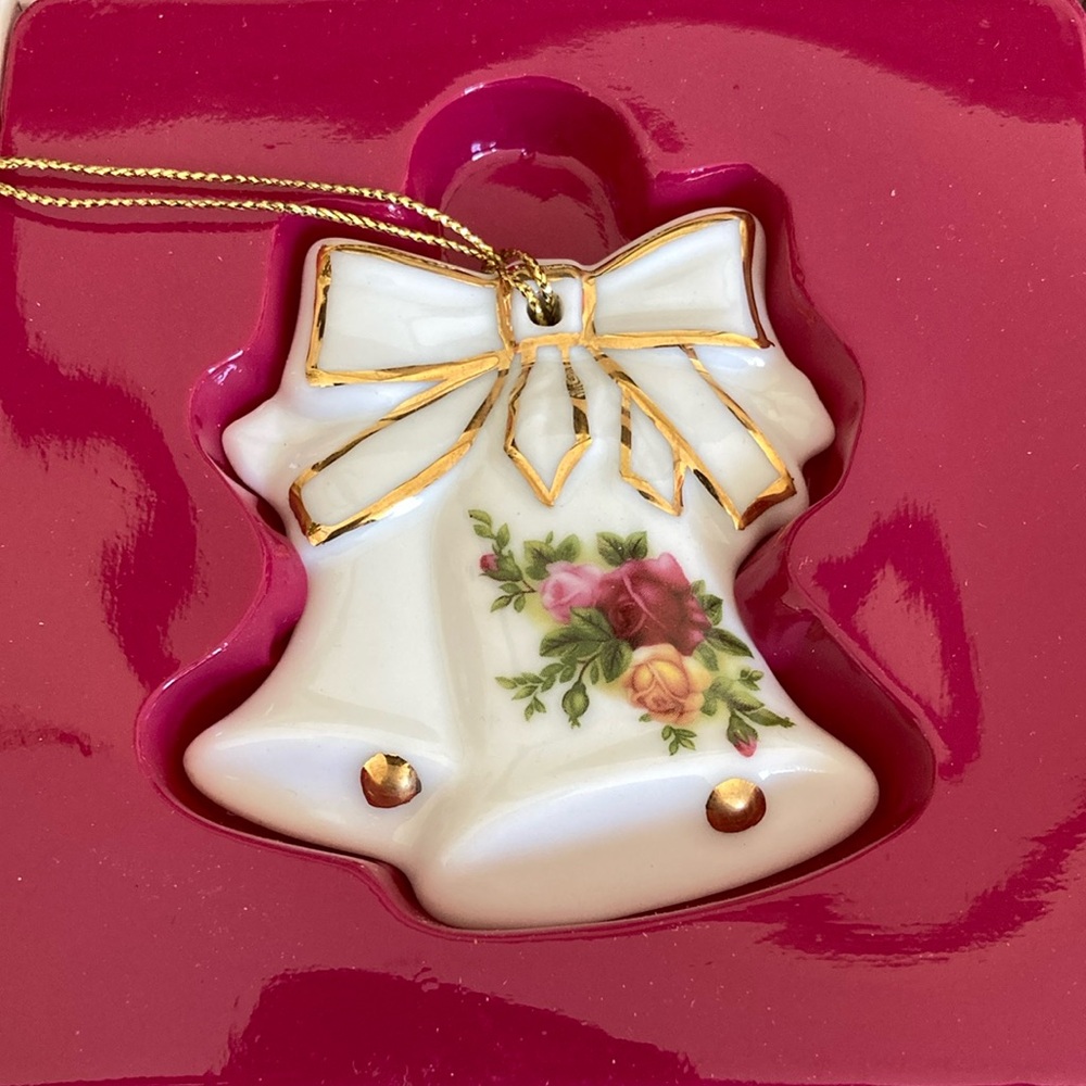 Royal Albert 1990s Country Rose bell ornament